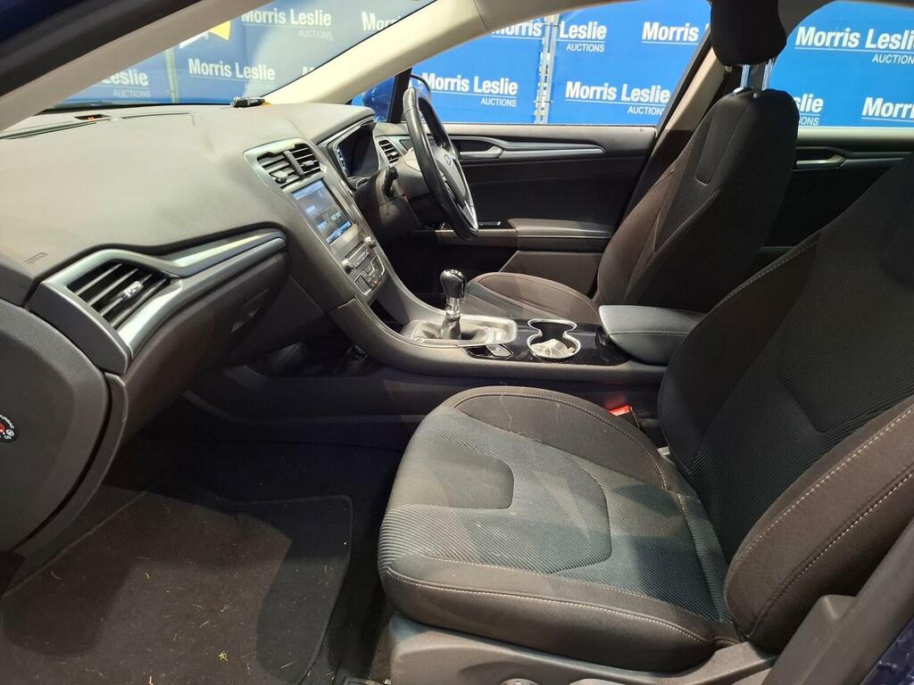 Ford Mondeo Hatchback 1.5 T Ecoboost Titanium 2016 Silver #3