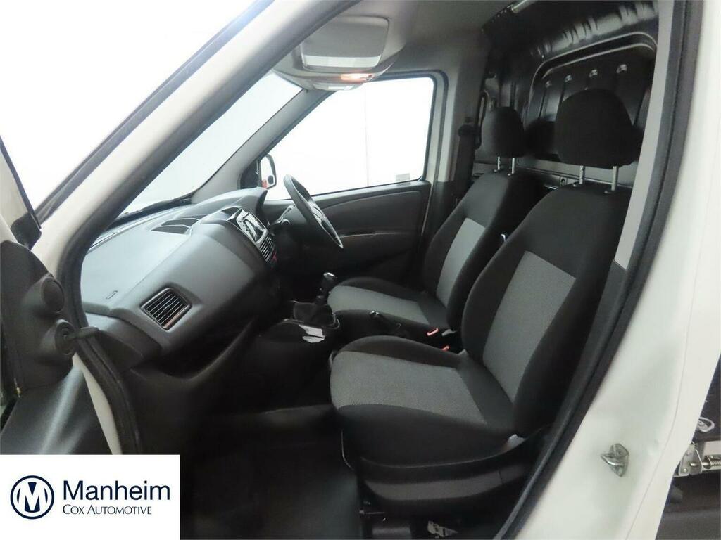 Fiat Doblo Panel Van 1.6 Multijetii Maxi L2 H1 Euro 6 6Dr 20 White #2