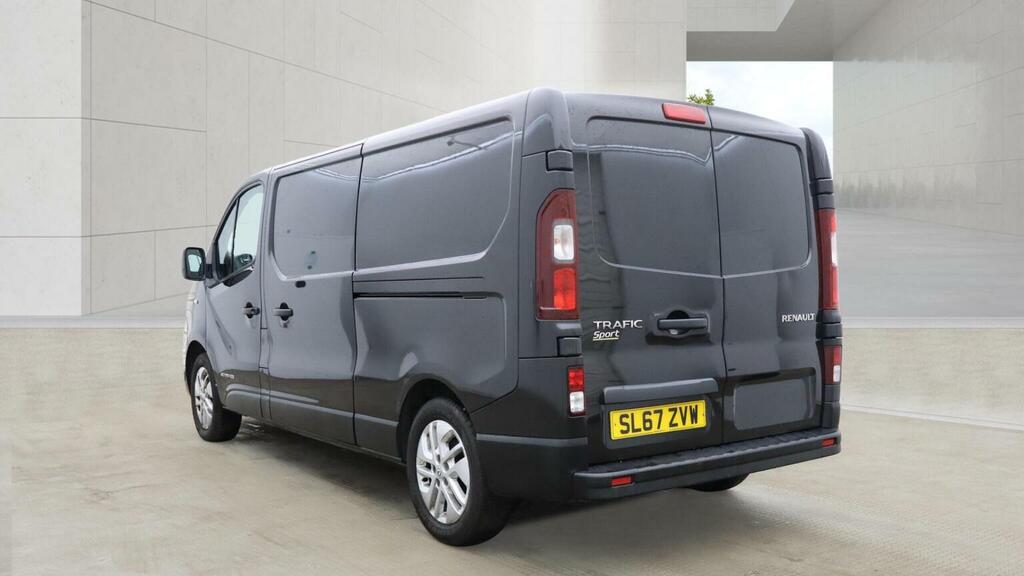 Renault Trafic 1.6L Sport Nav Silver #4