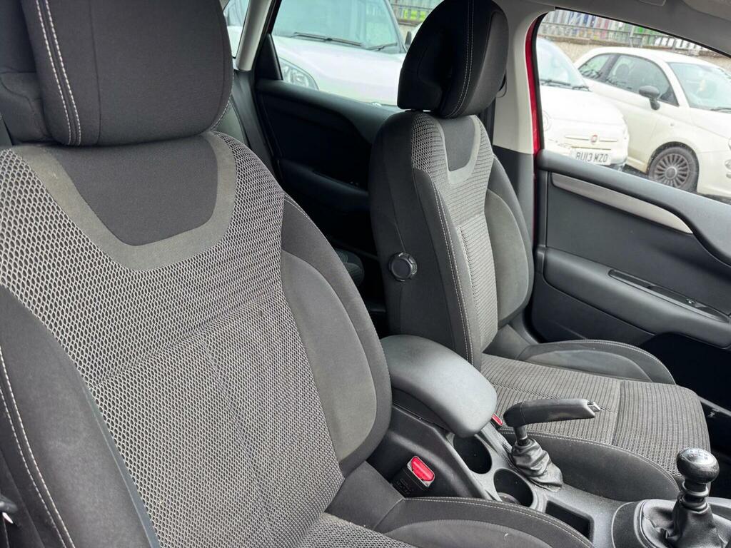 Citroen C4 1.6 E-hdi Selection Euro 5 Ss Red #4