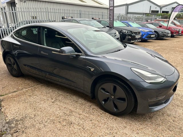 Tesla Model 3 Dual Motor Long Range Saloon 4 Grey