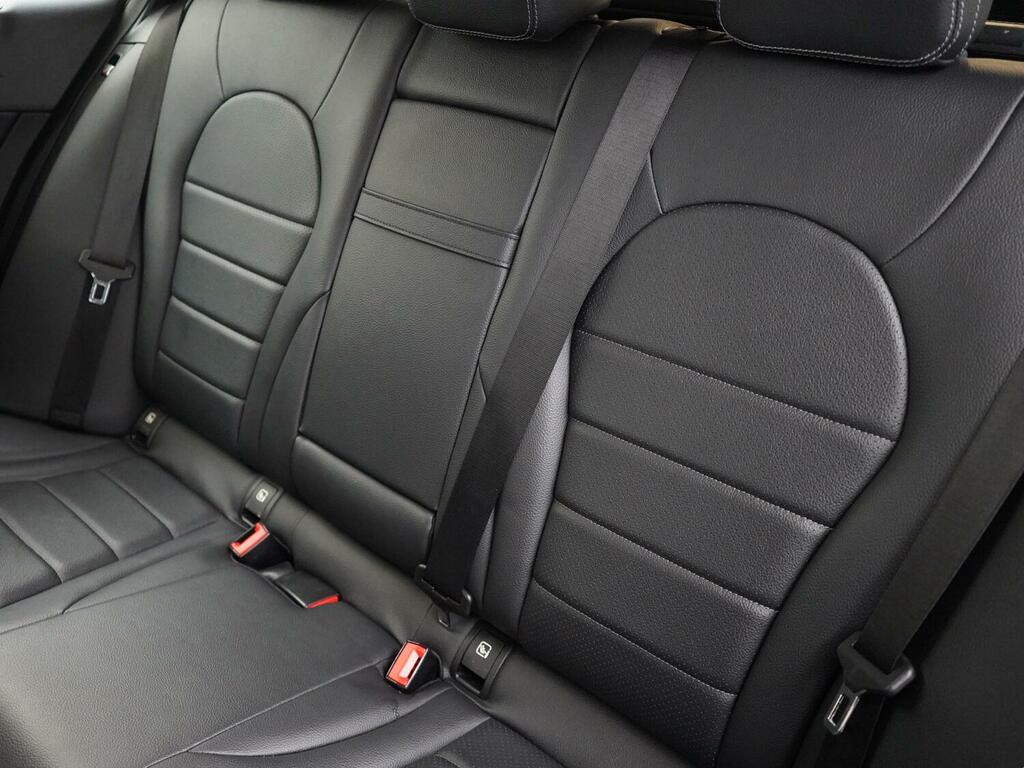 Mercedes-Benz C Class 2.1 C 220 D Amg Line Premium Plus 168 Bhp White #29