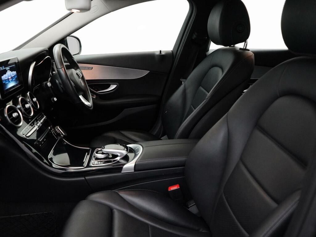 Mercedes-Benz C Class 2.1 C 220 D Amg Line Premium Plus 168 Bhp White #33