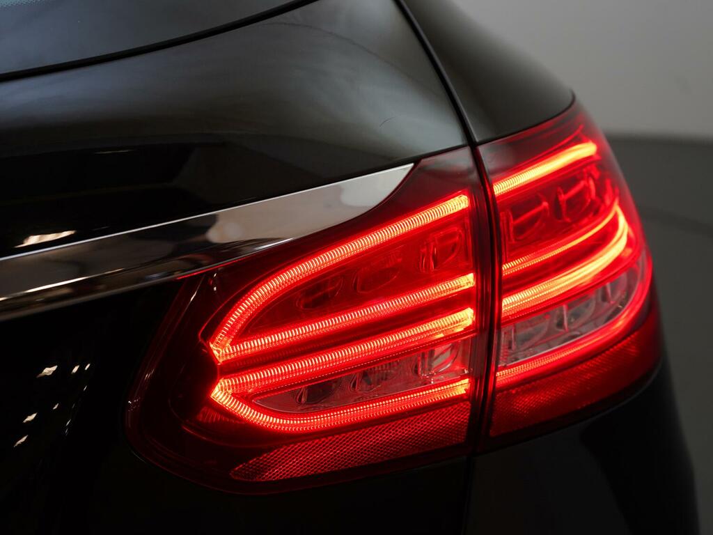 Mercedes-Benz C Class 2.1 C 220 D Amg Line Premium Plus 168 Bhp White #15