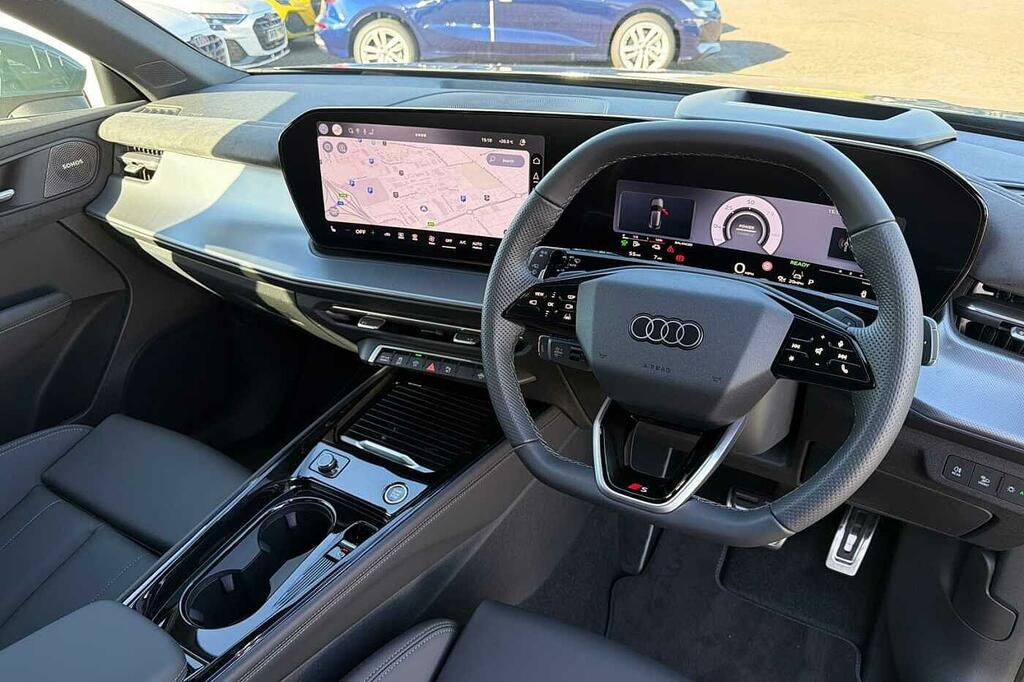 Audi Q3 S Line E-hybrid 272 Ps S Tronic Green #6