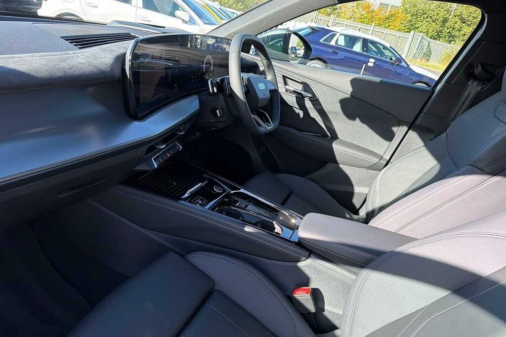 Audi Q3 S Line E-hybrid 272 Ps S Tronic Green #2