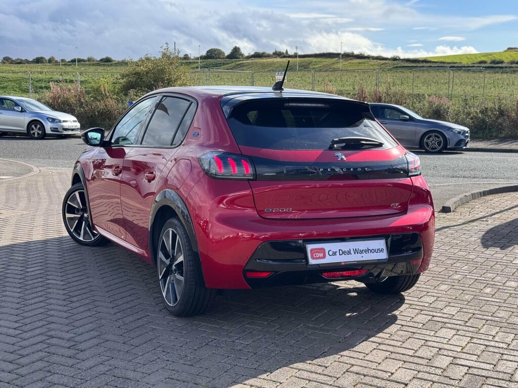 Peugeot e-208 50Kwh Gt 7Kw Charger Red #4