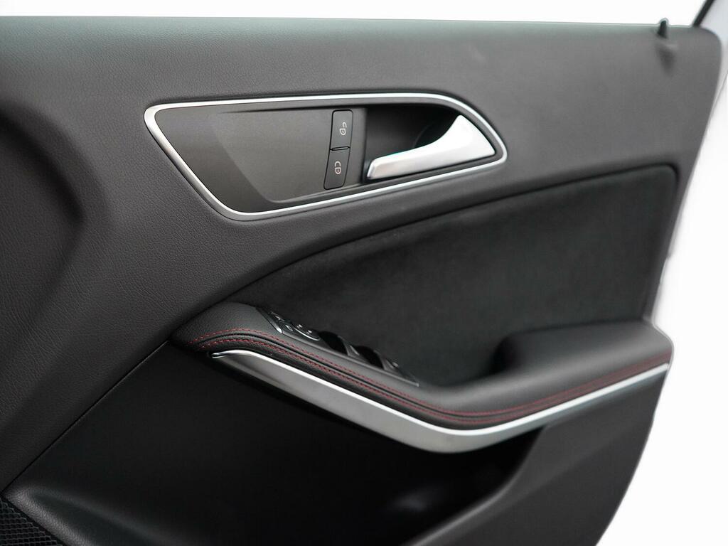 Mercedes-Benz A Class A160 Amg Line Premium  #29