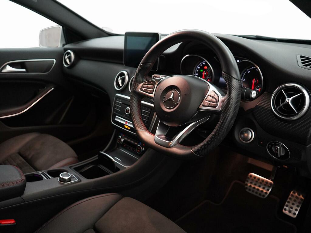 Mercedes-Benz A Class A160 Amg Line Premium  #14