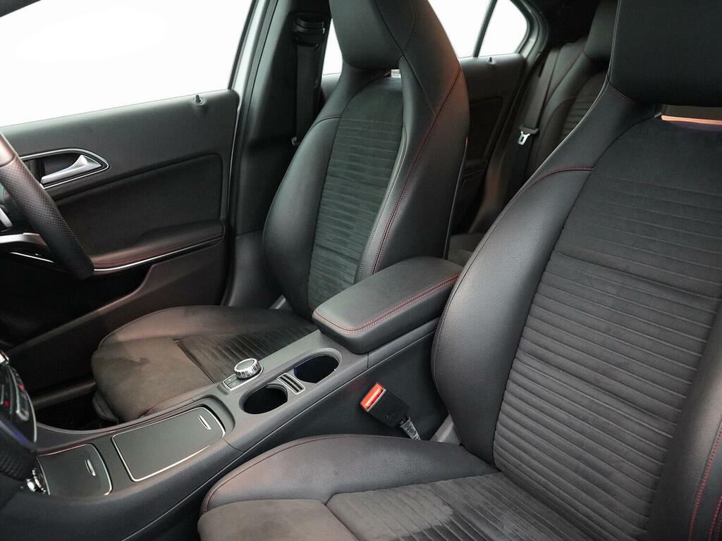 Mercedes-Benz A Class A160 Amg Line Premium  #37