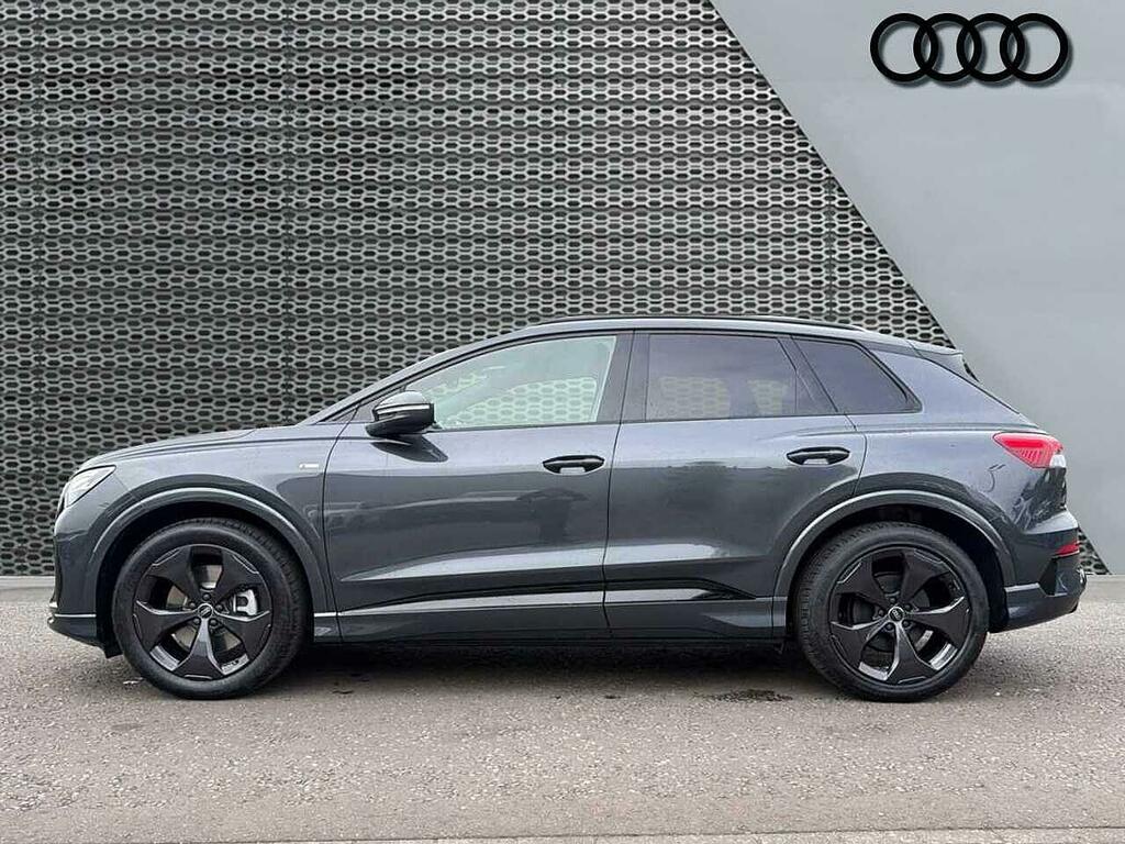 Audi Q4 E Tron Suv Black Edition 150,00 Kw Grey #4