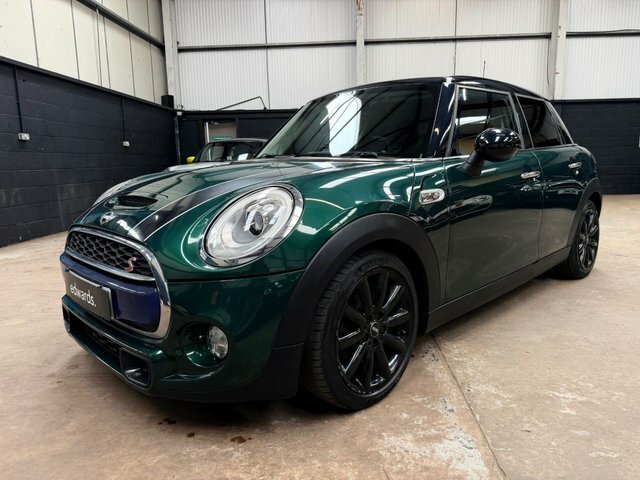 Mini Hatch 2.0 Cooper S Hatchback Euro 6 S Green #2