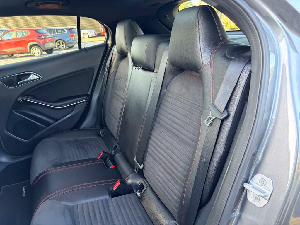 Mercedes-Benz GLA Class 2.1 Gla 220 D 4Matic Amg Line Premium 174 Bhp Grey #53
