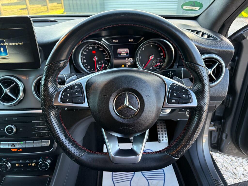 Mercedes-Benz GLA Class 2.1 Gla 220 D 4Matic Amg Line Premium 174 Bhp Grey #26