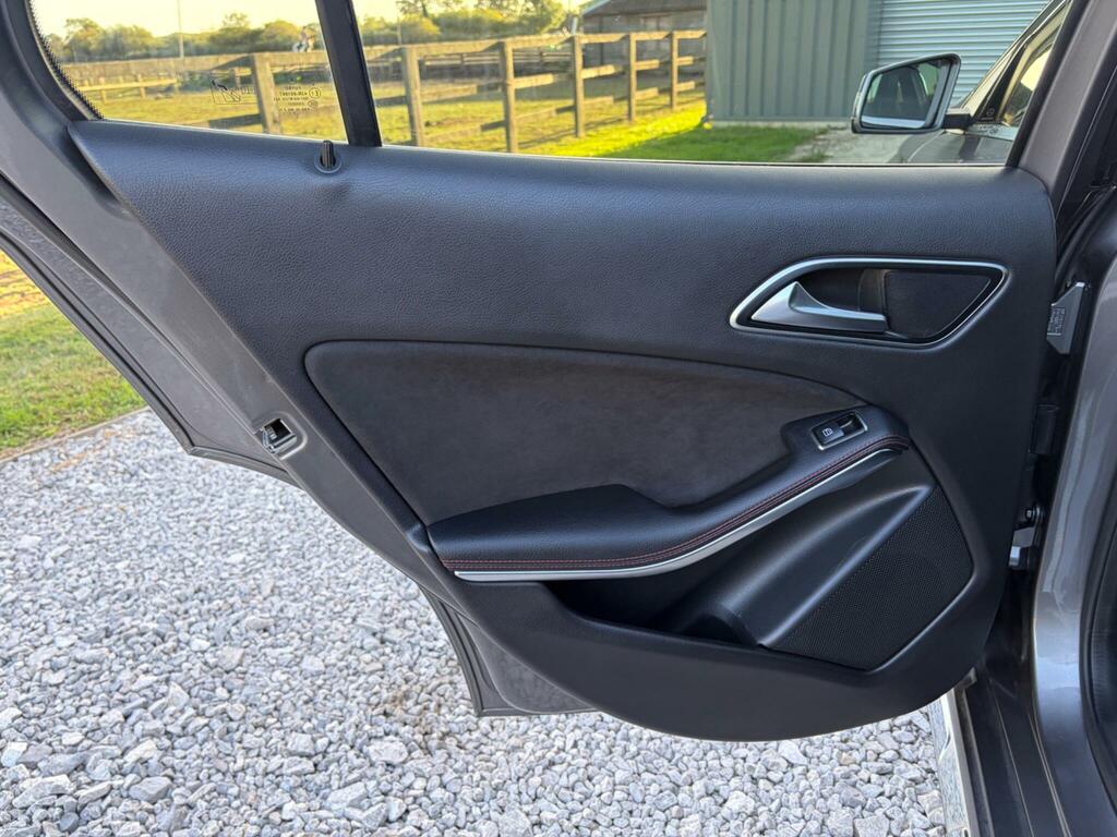 Mercedes-Benz GLA Class 2.1 Gla 220 D 4Matic Amg Line Premium 174 Bhp Grey #50