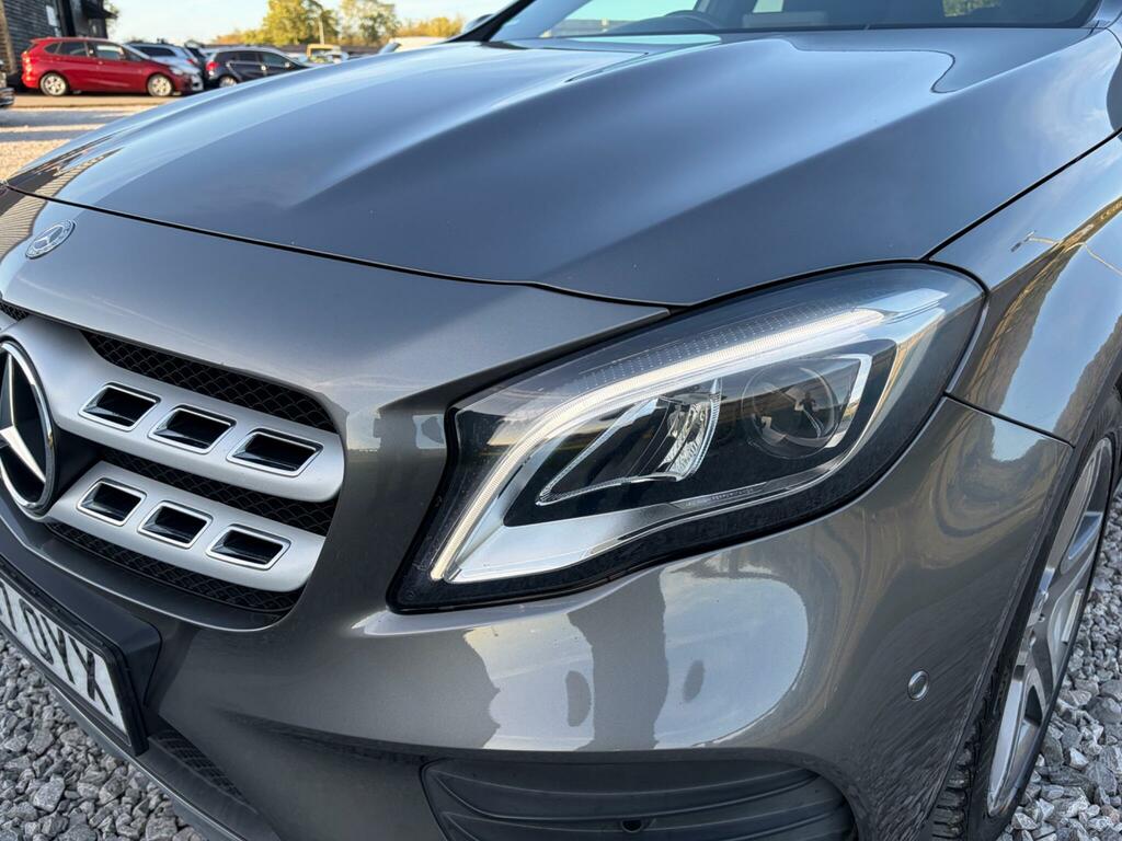 Mercedes-Benz GLA Class 2.1 Gla 220 D 4Matic Amg Line Premium 174 Bhp Grey #18