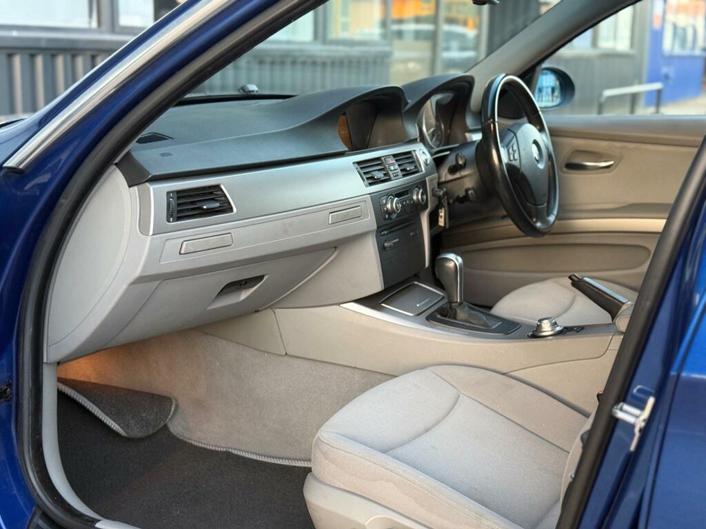 BMW 3 Series 2.0 318I Se 128 Bhp Blue #42