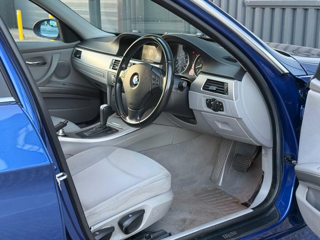 BMW 3 Series 2.0 318I Se 128 Bhp Blue #24