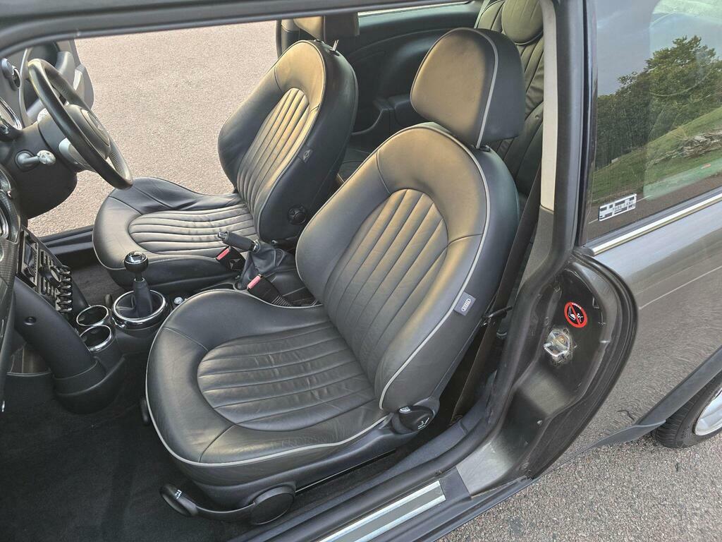 Mini Hatch Cooper Hatchback Black #48