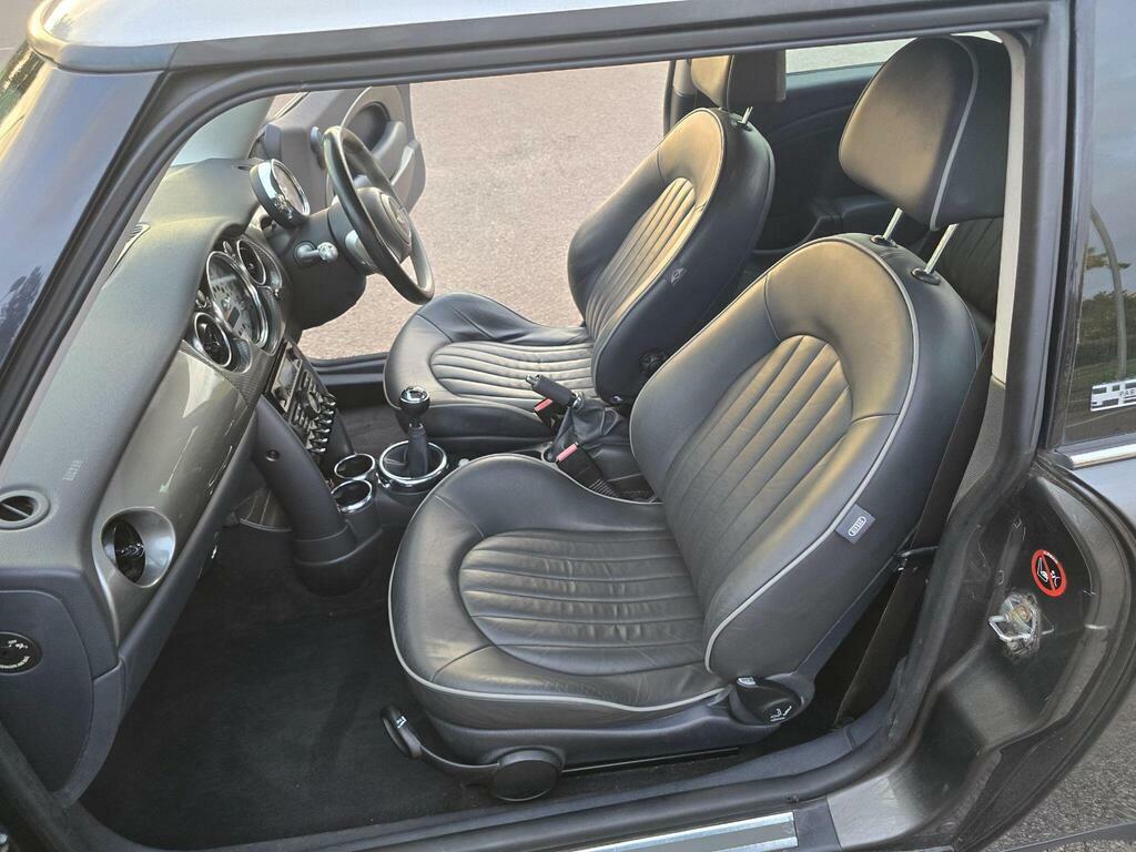 Mini Hatch Cooper Hatchback Black #22