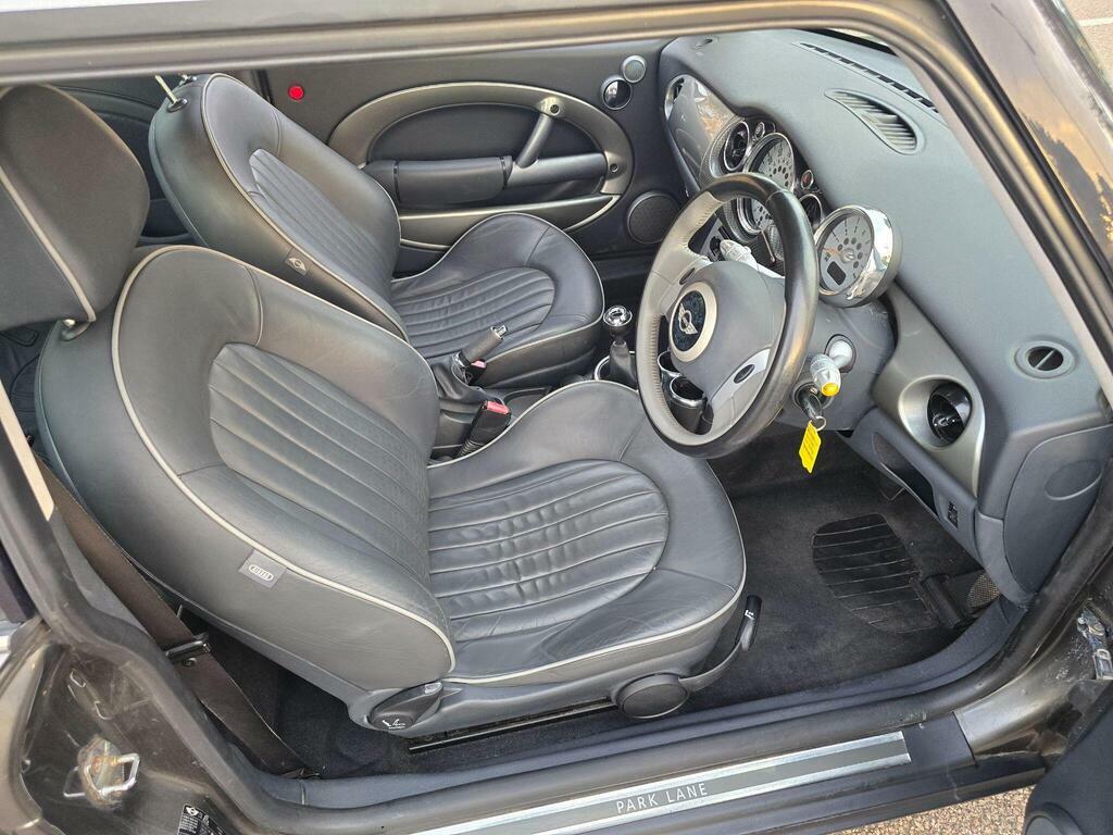 Mini Hatch Cooper Hatchback Black #29