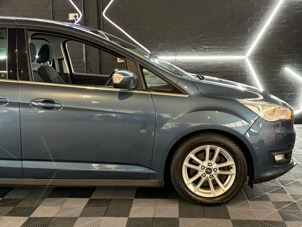 Ford C-Max 1.0T Ecoboost Titanium Red #33