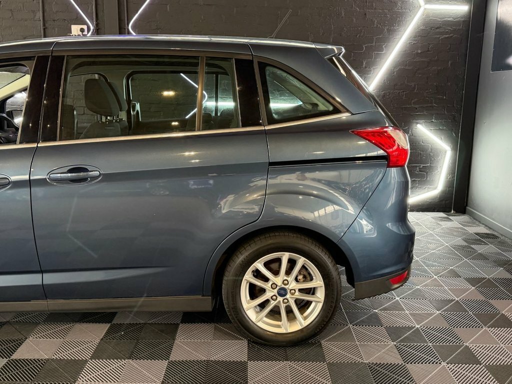 Ford C-Max 1.0T Ecoboost Titanium Red #7