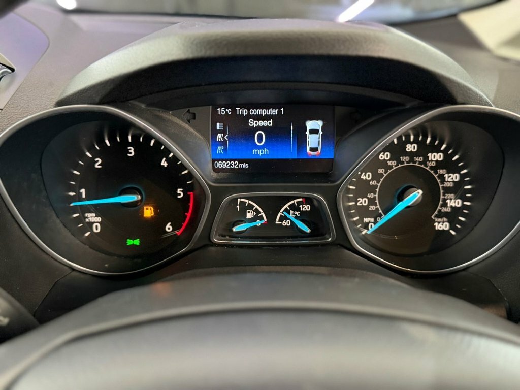 Ford C-Max 1.0T Ecoboost Titanium Red #29