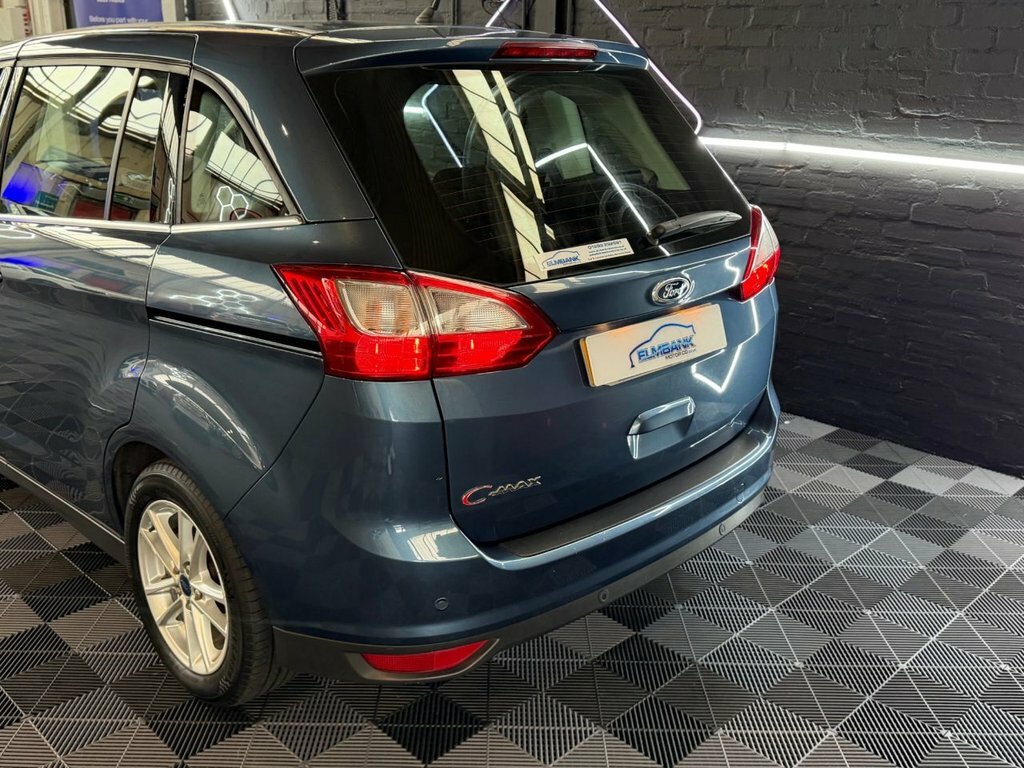 Ford C-Max 1.0T Ecoboost Titanium Red #10