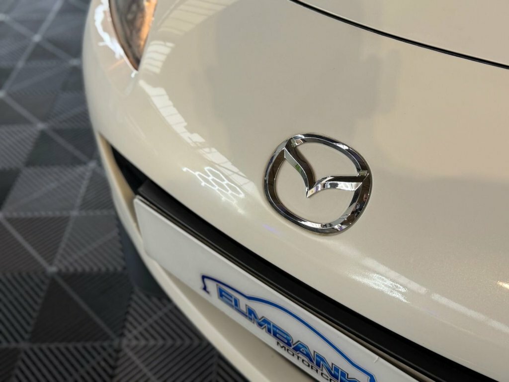 Mazda MX-5 1.8L Se White #4