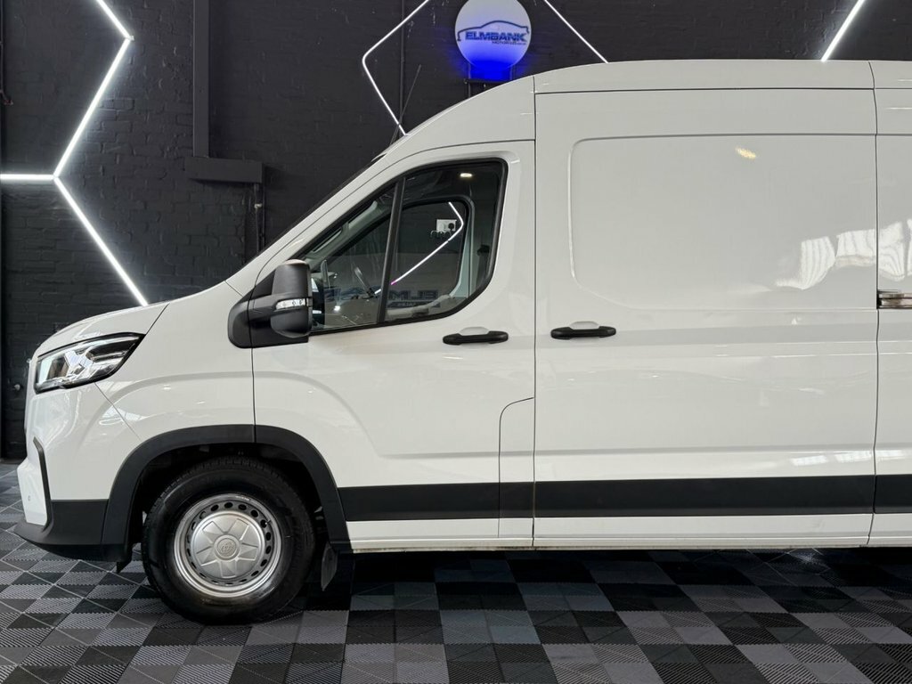 Maxus Deliver 9 Mpv White #6
