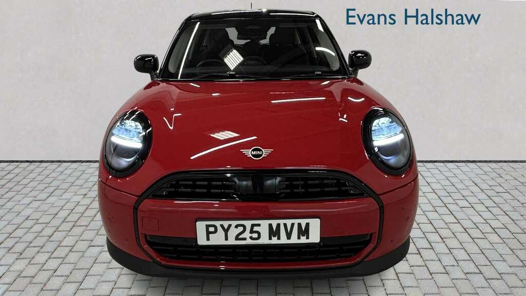 Mini Hatch 1.5 C Classic 2025 Red #4
