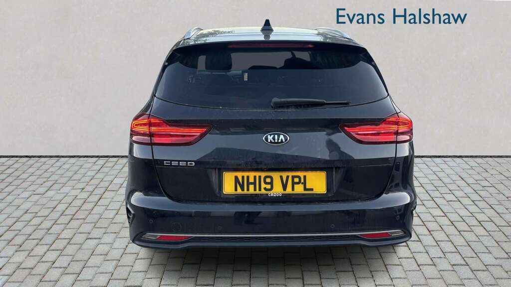 Kia Ceed 1.0T Gdi Isg 3 2019 Black #4