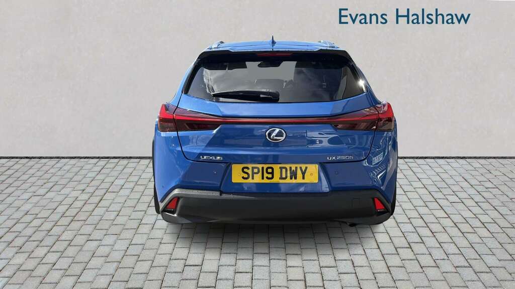 Lexus UX 250H 2.0 Cvt Prem Techsafetysunroof 2019  #5