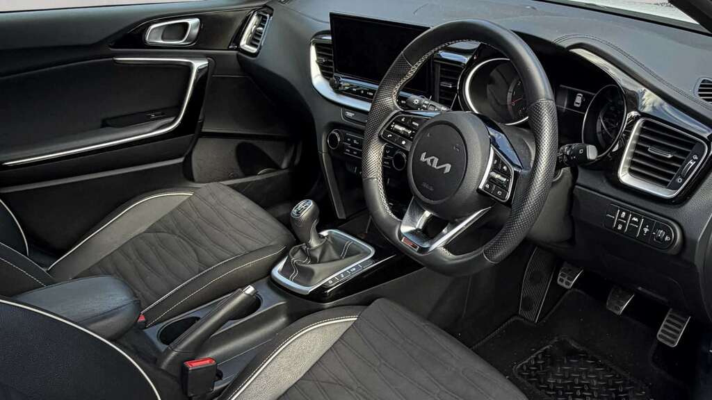 Kia Ceed 1.5T Gdi Isg Gt-line 2023 White #5