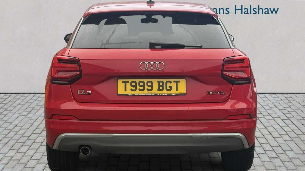 Audi Q2 Sport 30 Tfsi 116 Ps 6-Speed White #3