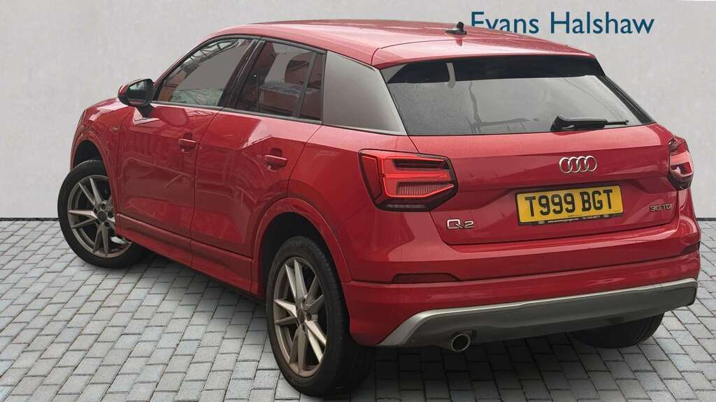 Audi Q2 Sport 30 Tfsi 116 Ps 6-Speed White #2