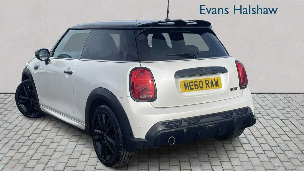 Mini Hatch 1.5 Cooper Sport Premium 2024 White #2