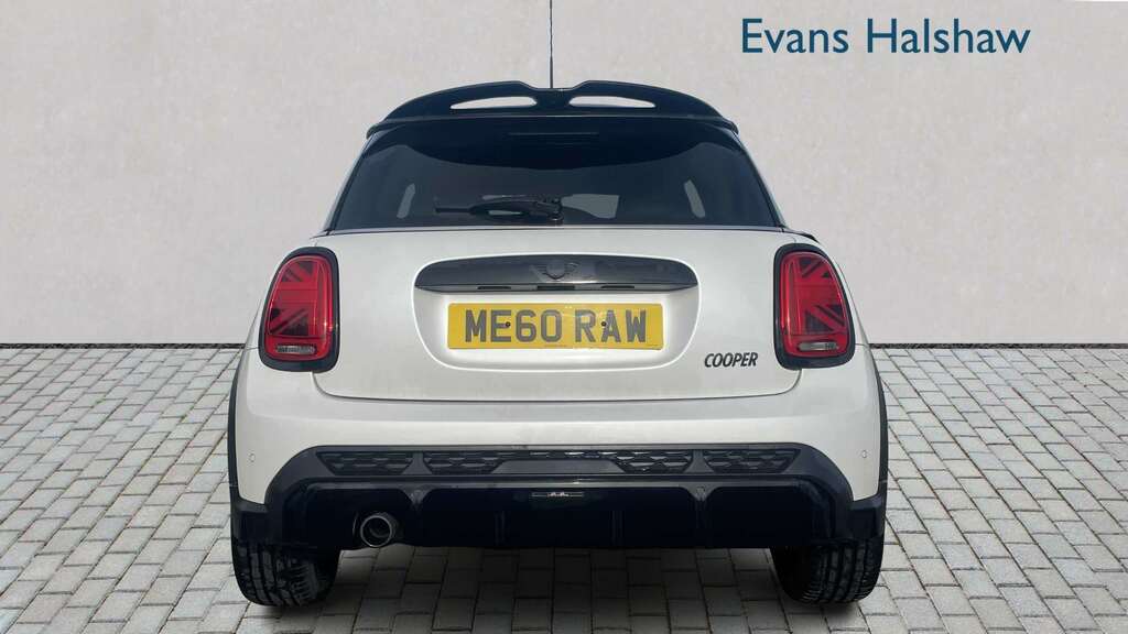 Mini Hatch 1.5 Cooper Sport Premium 2024 White #3
