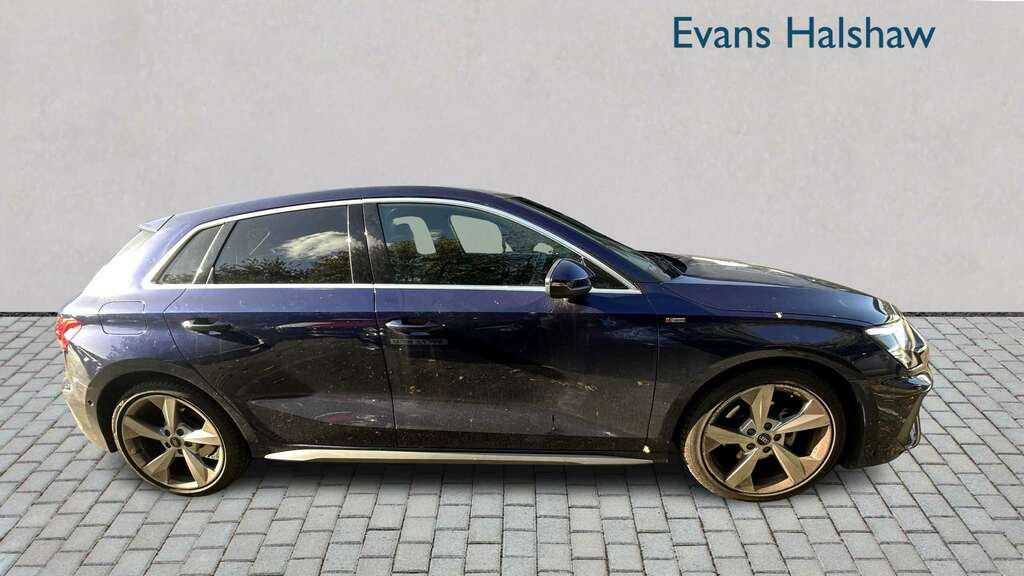 Audi A3 30 Tfsi S Line S Tronic 2023 Blue #4