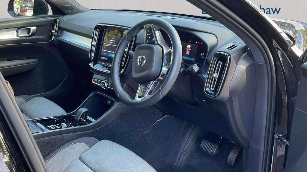 Volvo XC40 1.5 T4 Recharge Phev Core Bright Black #7