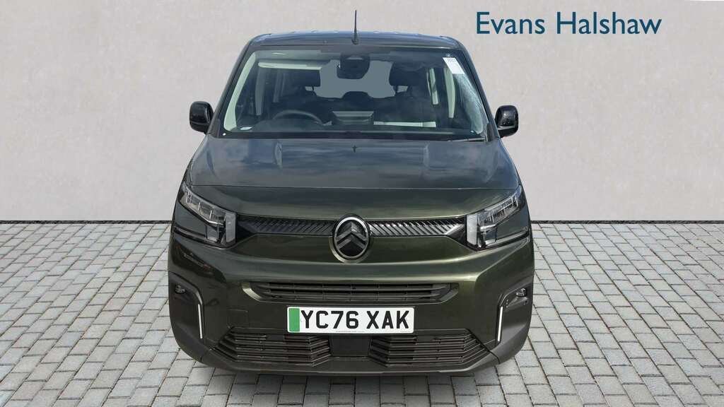 Citroen e-Berlingo 100Kw Plus XL 52Kwh 7 Seat 2026 Green #2