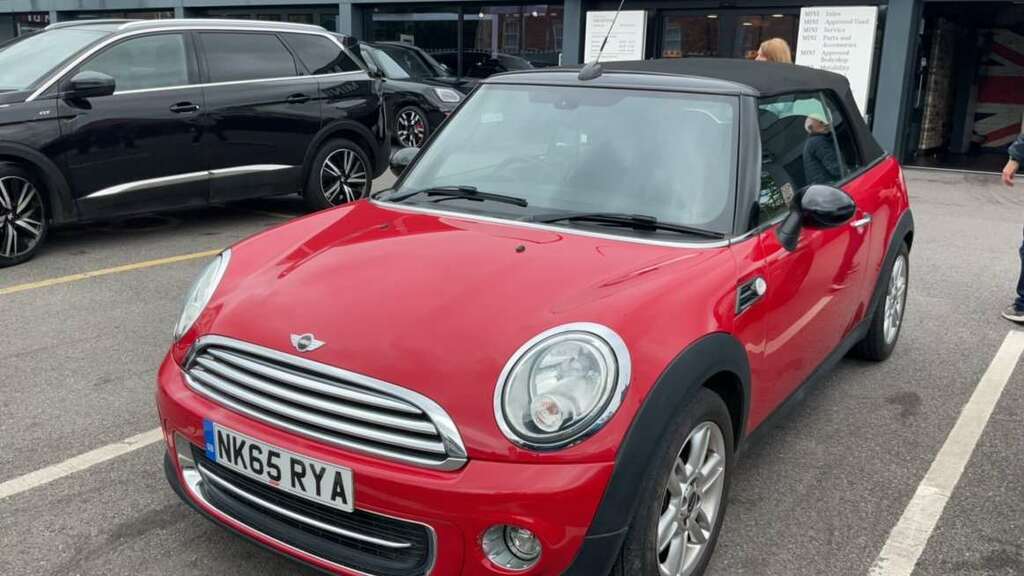 Mini Convertible 1.6 Cooper 2015 Red