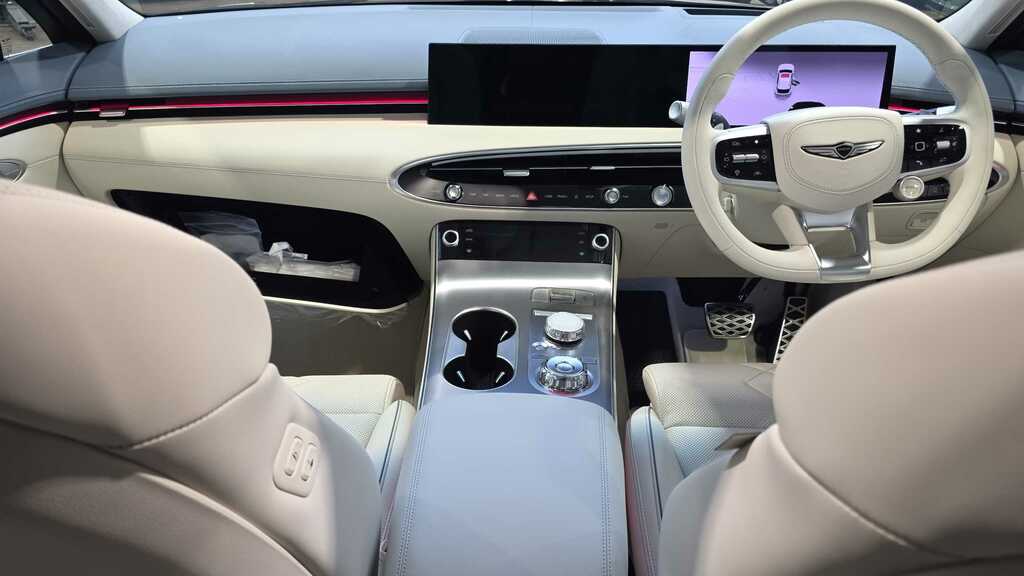Genesis GV70 2.2D Luxury 4Wd Euro 6 Ss Silver #9