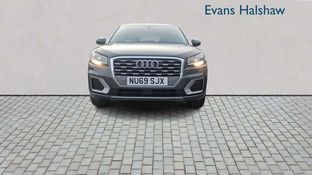 Audi Q2 30 Tfsi Sport 2019 Grey #3