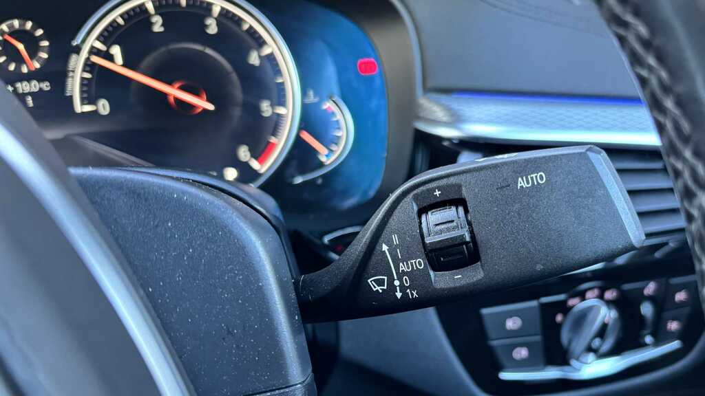 BMW 5 Series 520D M Sport Blue #27