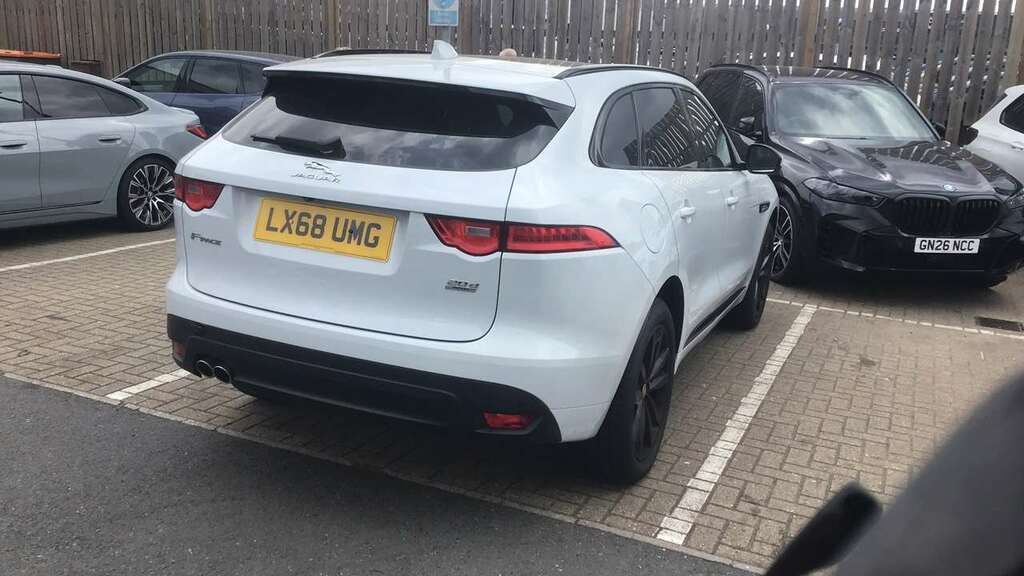 Jaguar F-Pace 2.0D R-sport Awd 2018 White #2