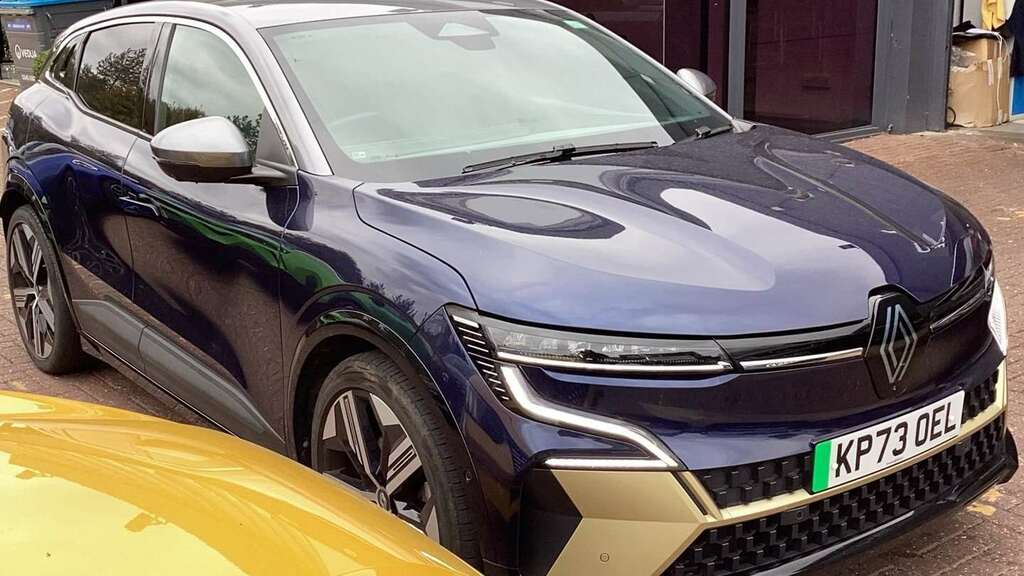 Renault Megane E-Tech Ev60 160Kw Iconic 60Kwh Optimum Charge 20 Blue