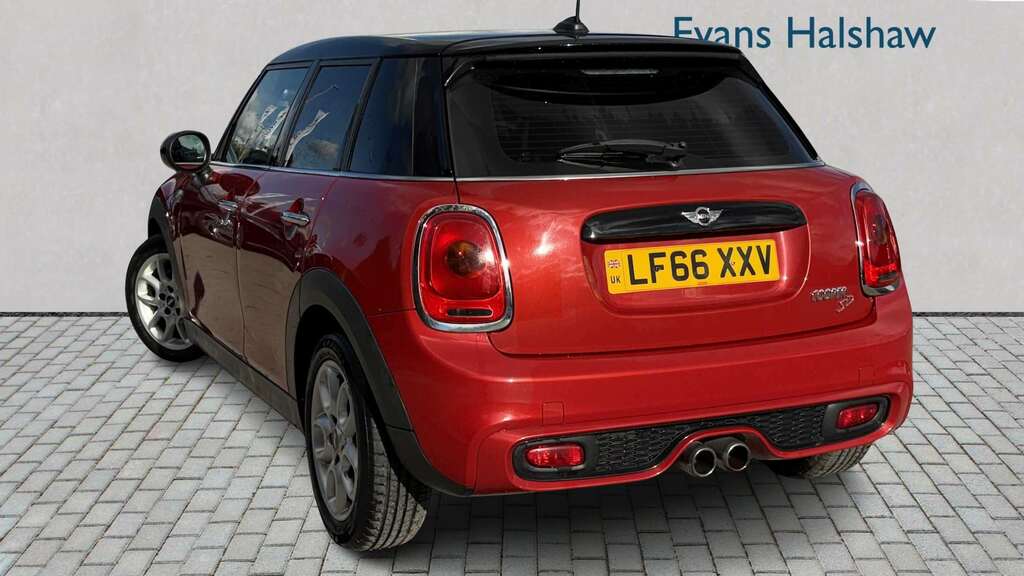 Mini Hatch 2.0 Cooper S D 2016 Red #2