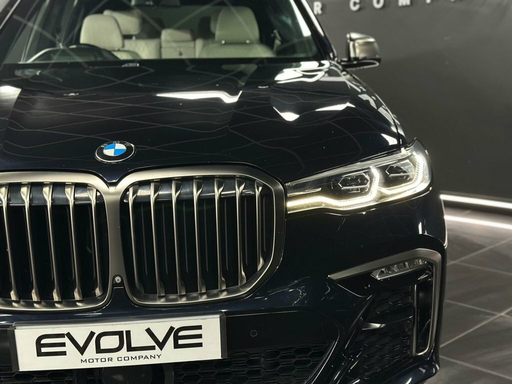 BMW X7 M50d Black #6